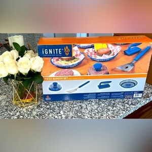 Ignite ☀️ 7 Piece Burger Grill Set NWT